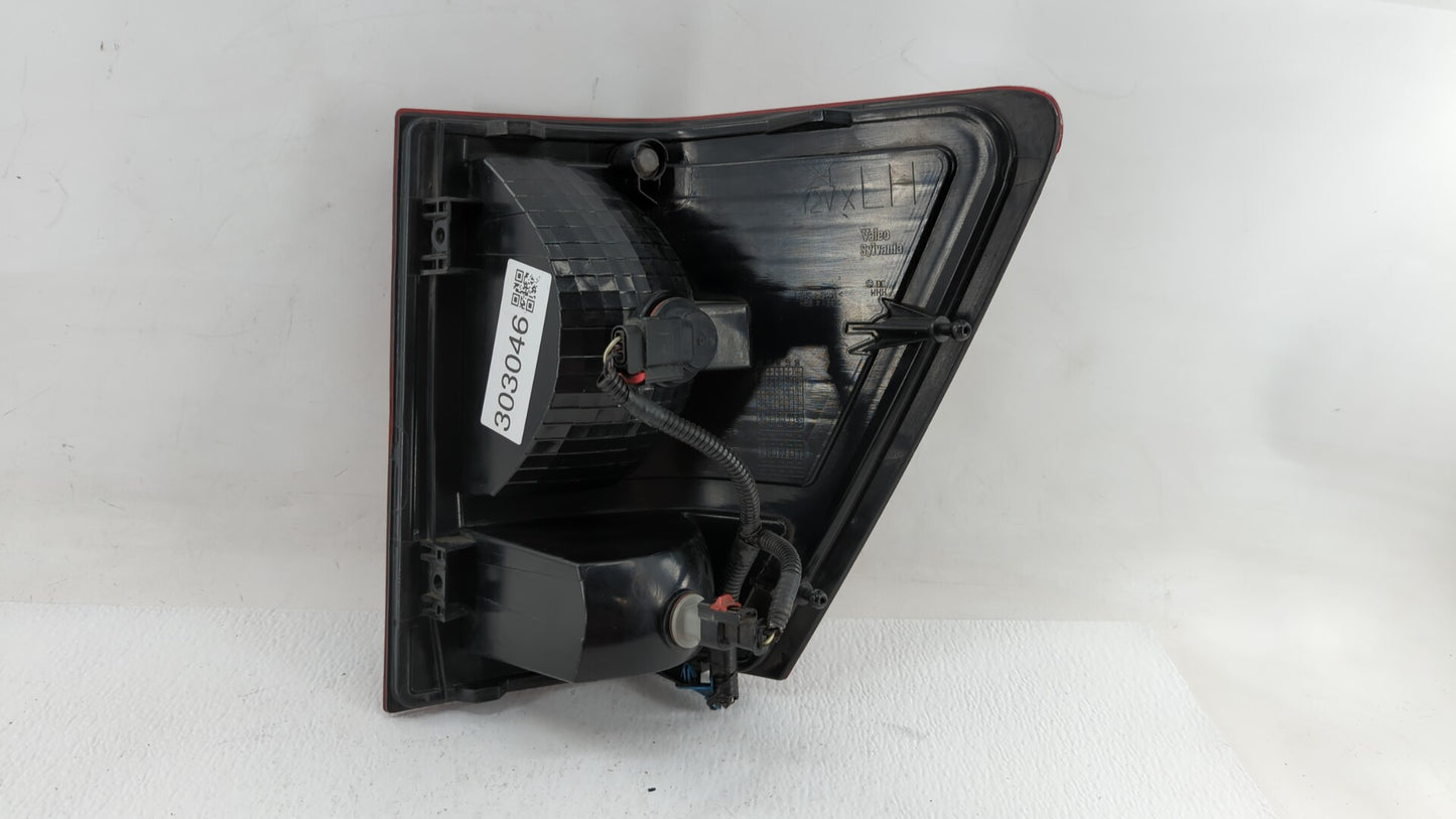 2007-2010 Jeep Grand Cherokee Tail Light Assembly Driver Left OEM P/N:55079013AB Fits Fits 2007 2008 2009 2010 OEM Used Auto