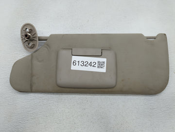 2005-2010 Jeep Grand Cherokee Sun Visor Shade Replacement Passenger Right Mirror Fits Fits 2005 2006 2007 2008 2009 2010 OEM Used Auto Parts