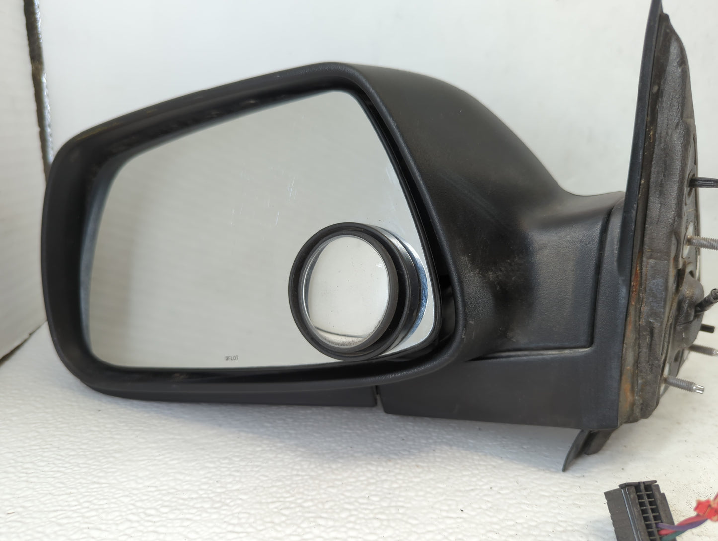 2005-2010 Jeep Grand Cherokee Driver Side View Mirror - Left Door Mirror OEM Used - Oemusedautoparts1.com