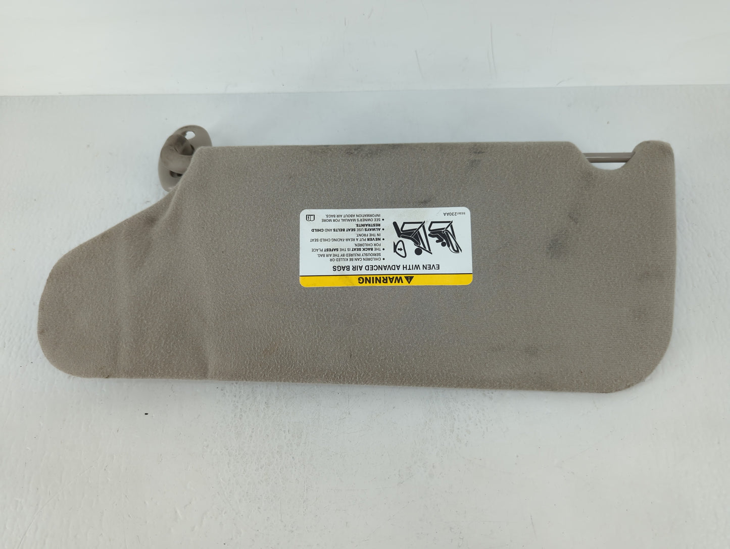 2004-2007 Jeep Liberty Sun Visor Shade Replacement Passenger Right Mirror Fits Fits 2004 2005 2006 2007 OEM Used Auto Parts
