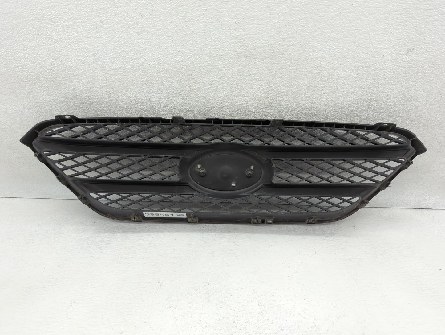 2007-2010 Kia Rondo Front Bumper Grille Cover - Oemusedautoparts1.com