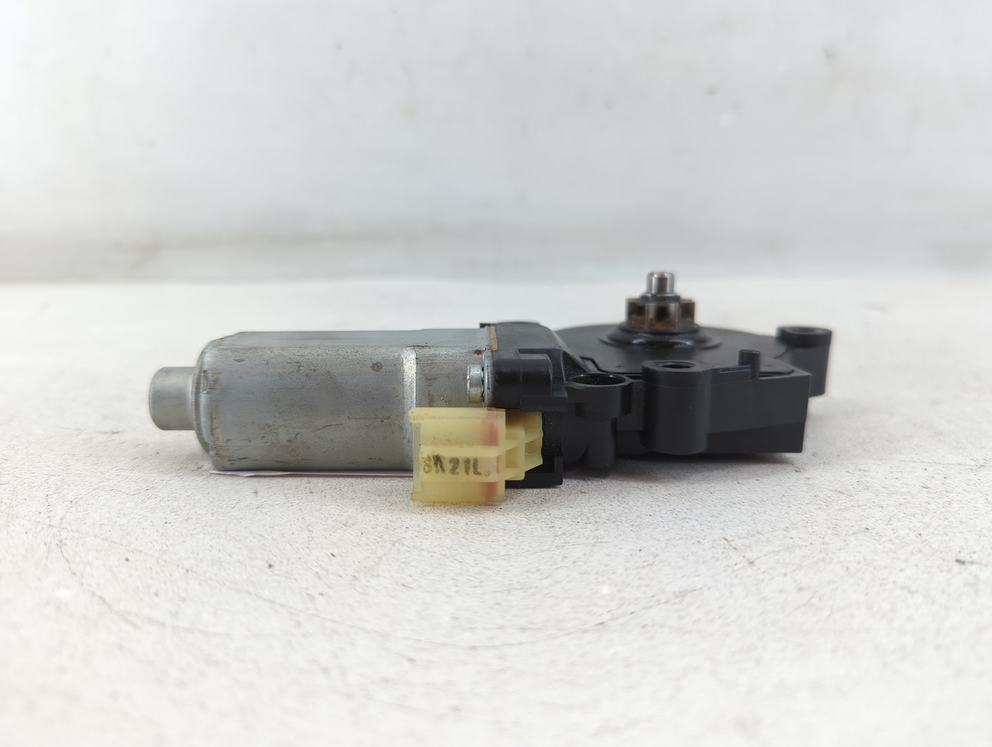 2004-2009 Kia Spectra Passenger Front Right Power Window Motor - Oemusedautoparts1.com