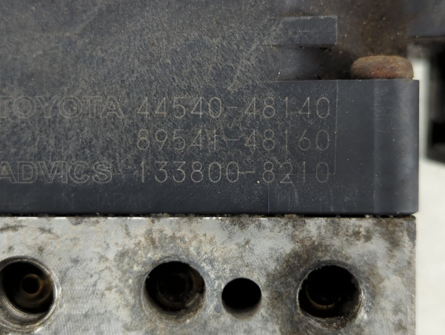 2007 Lexus Rx350 ABS Pump Control Module Replacement P/N:89541-48160 44540-48140 Fits OEM Used Auto Parts - Oemusedautoparts