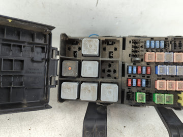 2007-2010 Lincoln Mkz Fusebox Fuse Box Panel Relay Module Fits Fits 2007 2008 2009 2010 OEM Used Auto Parts
