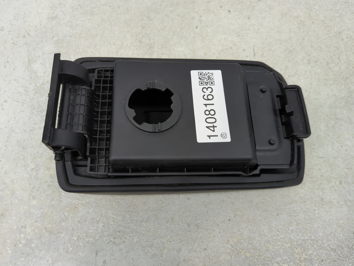 2007 Mazda 3 Center Console Armrest Cover Lid Fits OEM Used Auto Parts - Oemusedautoparts1.com