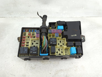 2004-2009 Mazda 3 Fusebox Fuse Box Panel Relay Module P/N:518818109 BP4K-66765 Fits Fits 2004 2005 2006 2007 2008 2009 OEM Used Auto Parts