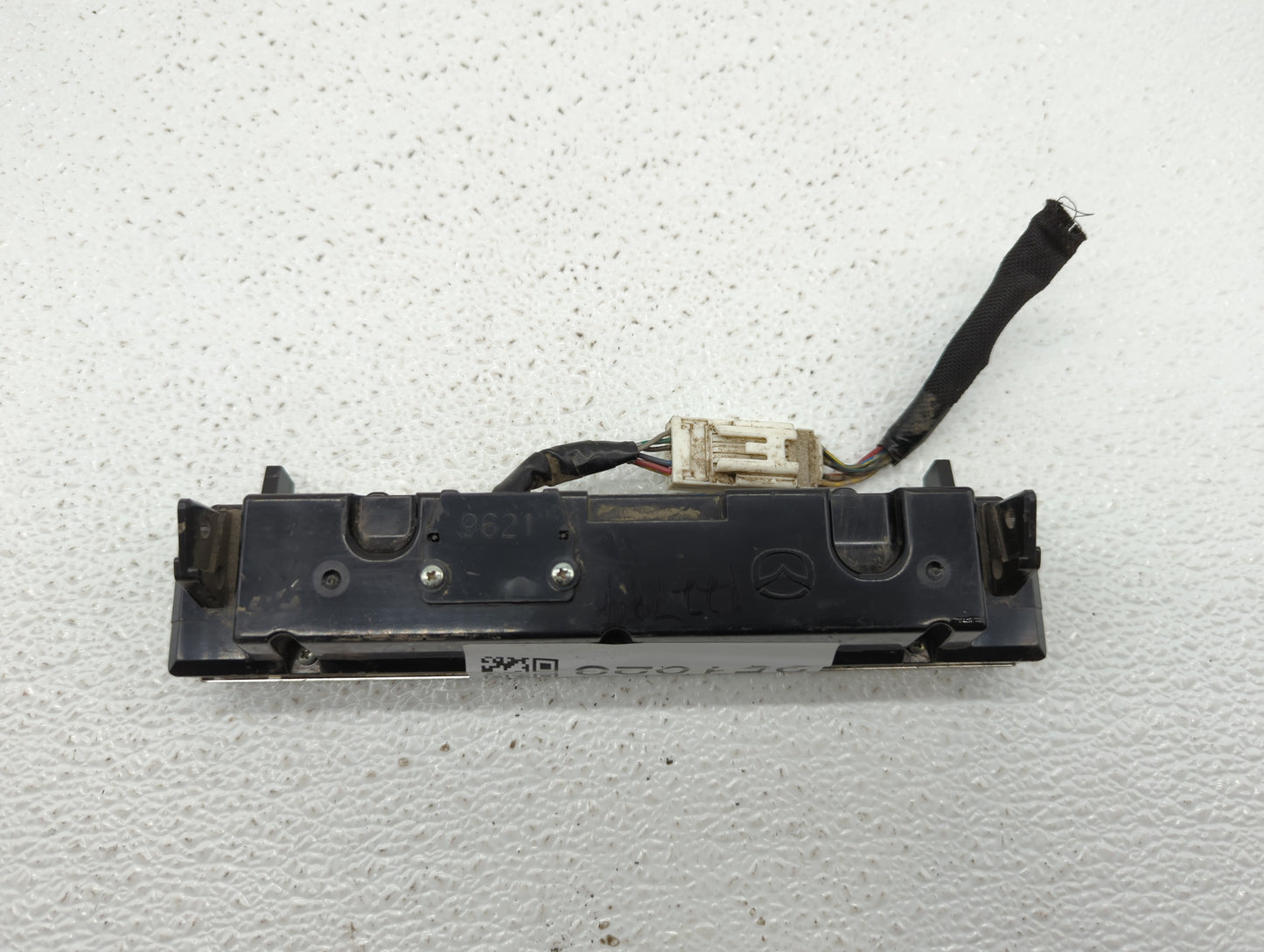 2006-2007 Mazda 3 Radio AM FM Cd Player Receiver Replacement Fits Fits 2006 2007 OEM Used Auto Parts - Oemusedautoparts1.com