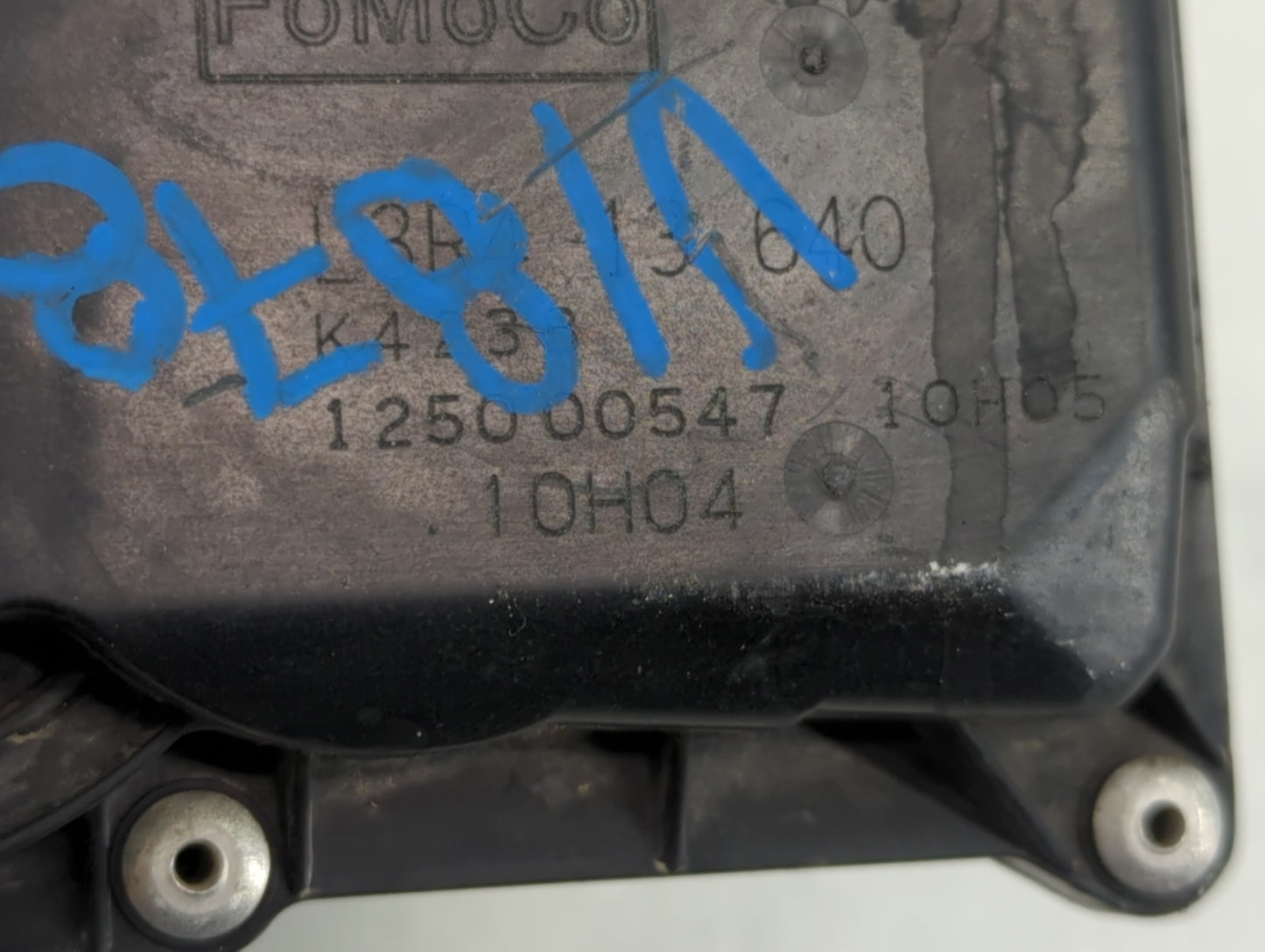 2006-2013 Mazda 3 Throttle Body P/N:125000547 Fits Fits 2006 2007 2008 2009 2010 2011 2012 2013 OEM Used Auto Parts - Oemuse