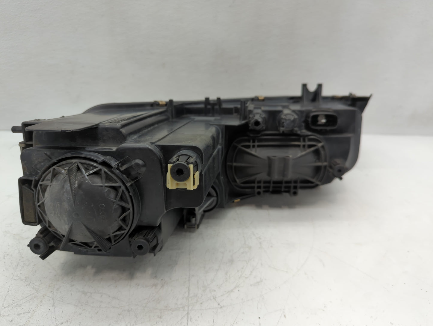 2007 Mazda 6 Passenger Right Oem Head Light Headlight Lamp - Oemusedautoparts1.com