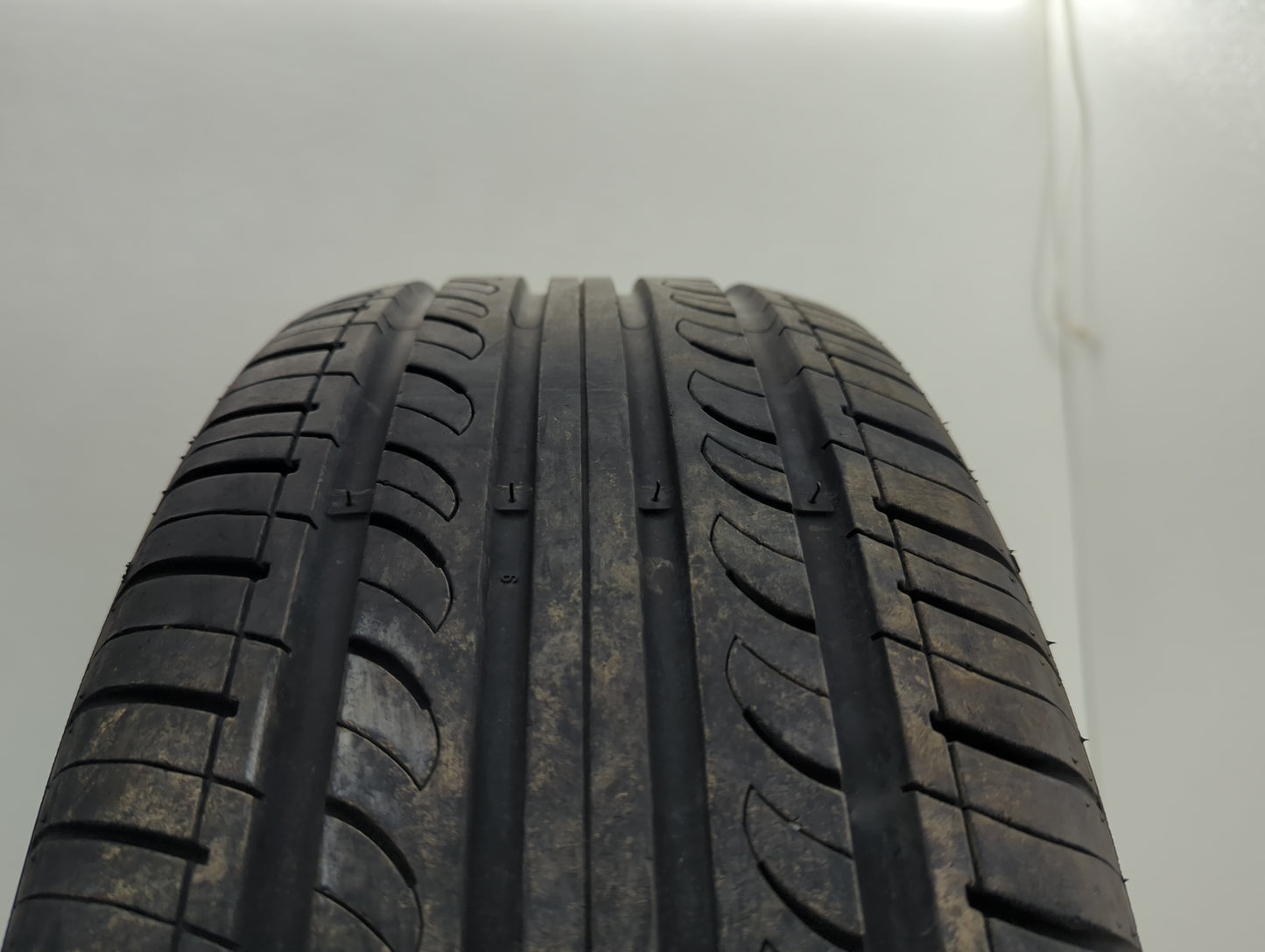 Used Tire 215/50R17 MASTERCRAFT AVENGER 95W - Tread Depth 9/32 - Oemusedautoparts1.com