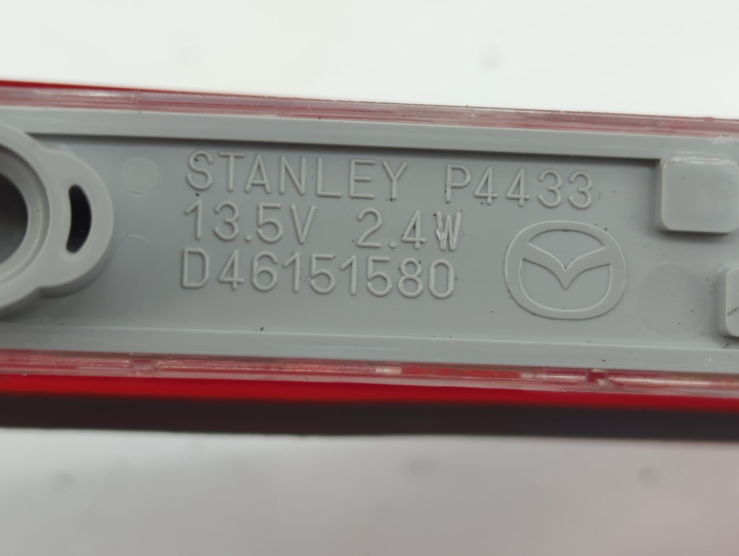 2007 Mazda Cx-7 Third Brake Light Tail Light P/N:D46151580 Fits OEM Used Auto Parts - Oemusedautoparts1.com