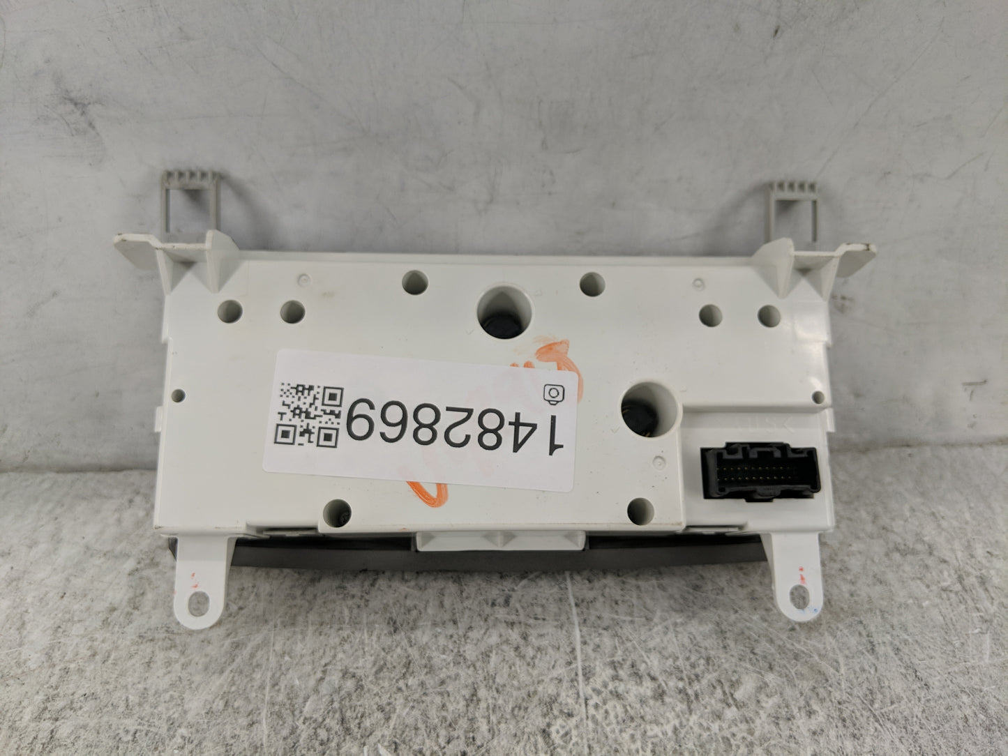 2007 Mazda Mazda3 Climate Control Module Temperature AC/Heater Replacement P/N:K1900BAP2 A02 Fits OEM Used Auto Parts - Oemu