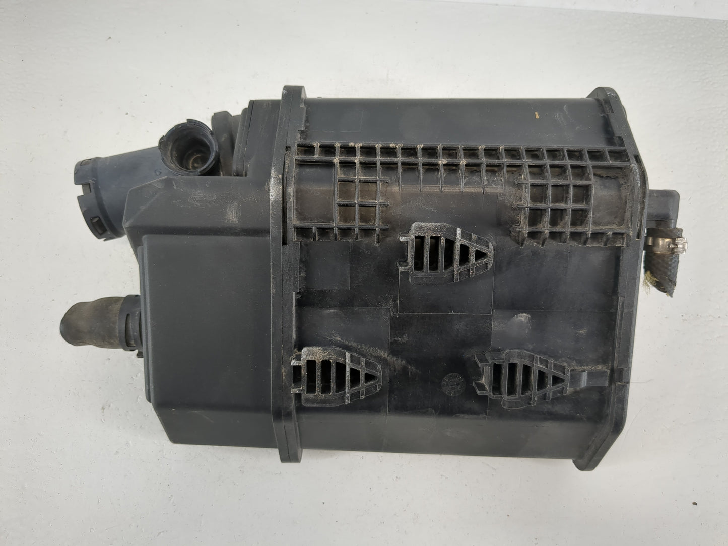 2007 Mercedes-benz C230 Fuel Vapor Charcoal Canister - Oemusedautoparts1.com