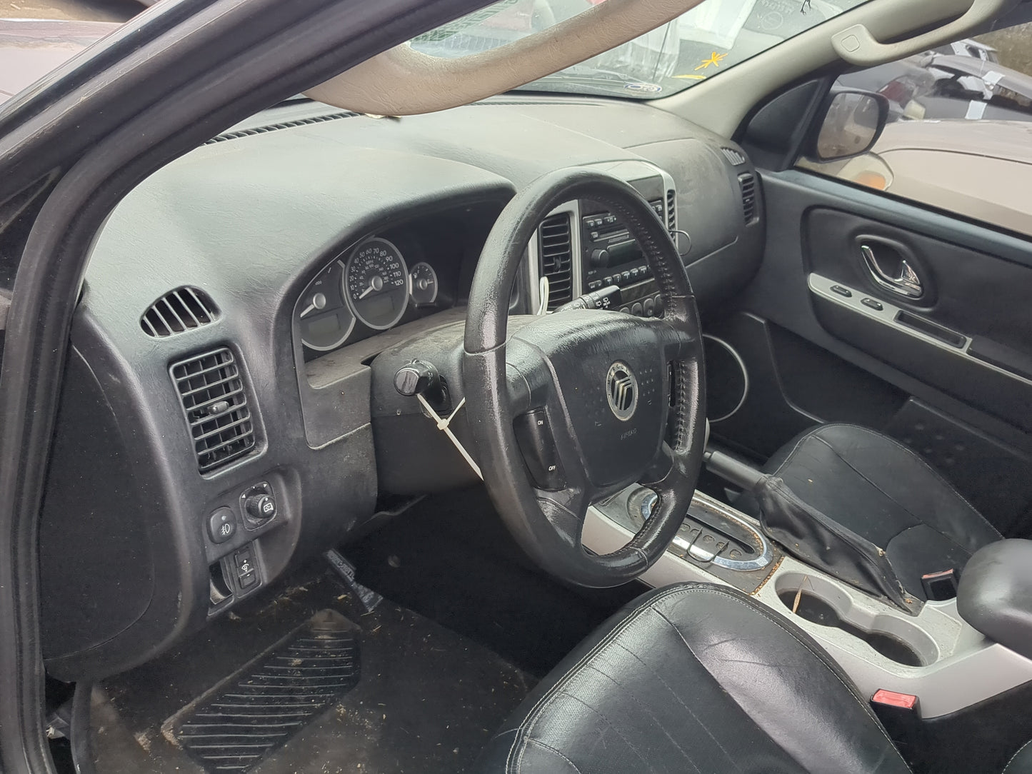 2005-2007 Mercury Mariner Air Bag Driver Left Steering Wheel Mounted - Oemusedautoparts1.com