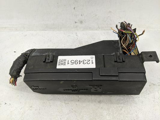 2005-2007 Mercury Mariner Fusebox Fuse Box Panel Relay Module Fits Fits 2005 2006 2007 OEM Used Auto Parts