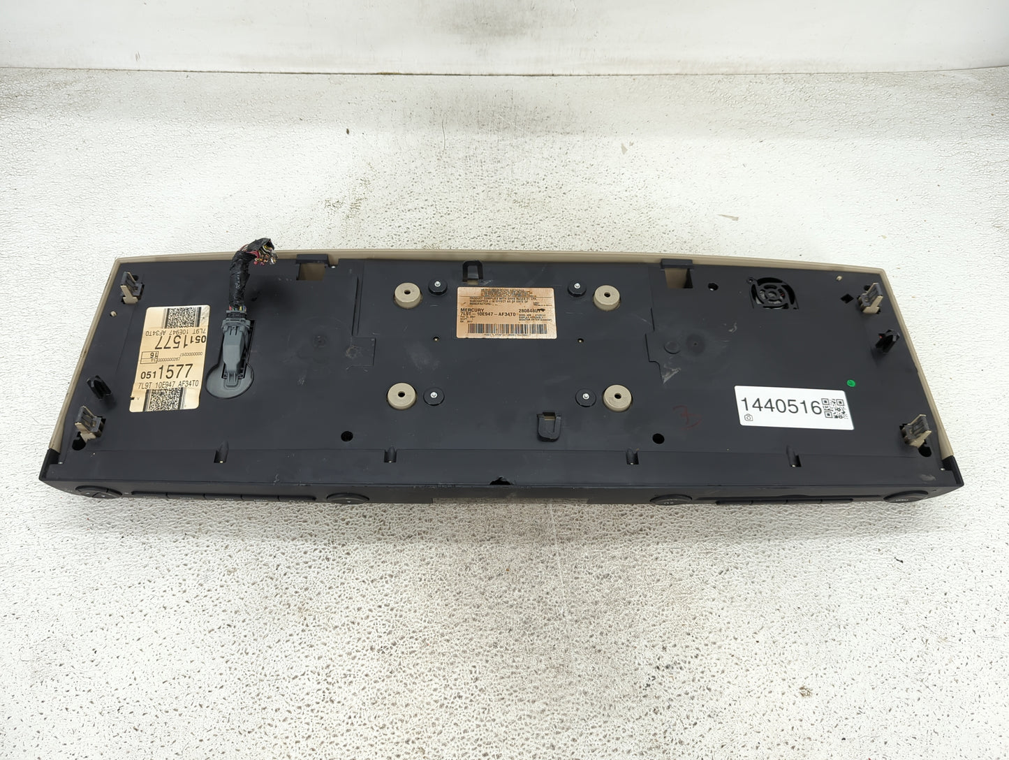2006-2007 Mercury Mountaineer Information Display Screen Tan - Oemusedautoparts1.com