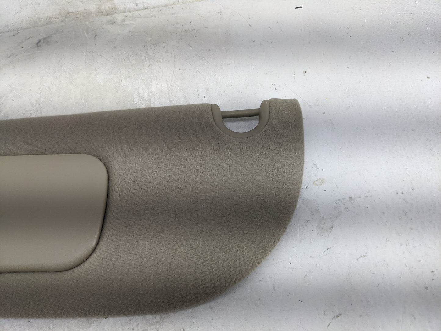2006-2009 Mercury Mountaineer Sun Visor Shade Replacement Driver Left Mirror Fits Fits 2006 2007 2008 2009 OEM Used Auto Par