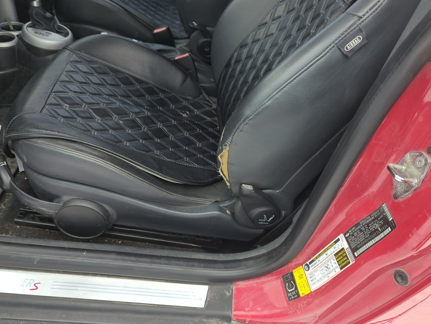2007 Mini Cooper Driver Front Seat Oem - Oemusedautoparts1.com