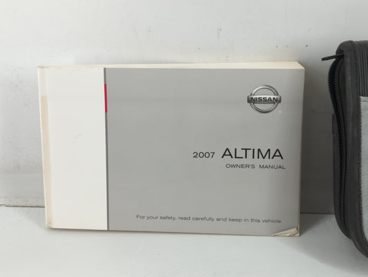 2007 Nissan Altima Owners Manual Book Guide P/N:OM7E-0L32U1 OEM Used Auto Parts