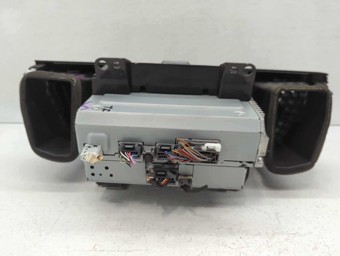 2006-2007 Nissan Murano Radio AM FM Cd Player Receiver Replacement P/N:39100-T2A-A221 Fits Fits 2006 2007 OEM Used Auto Part