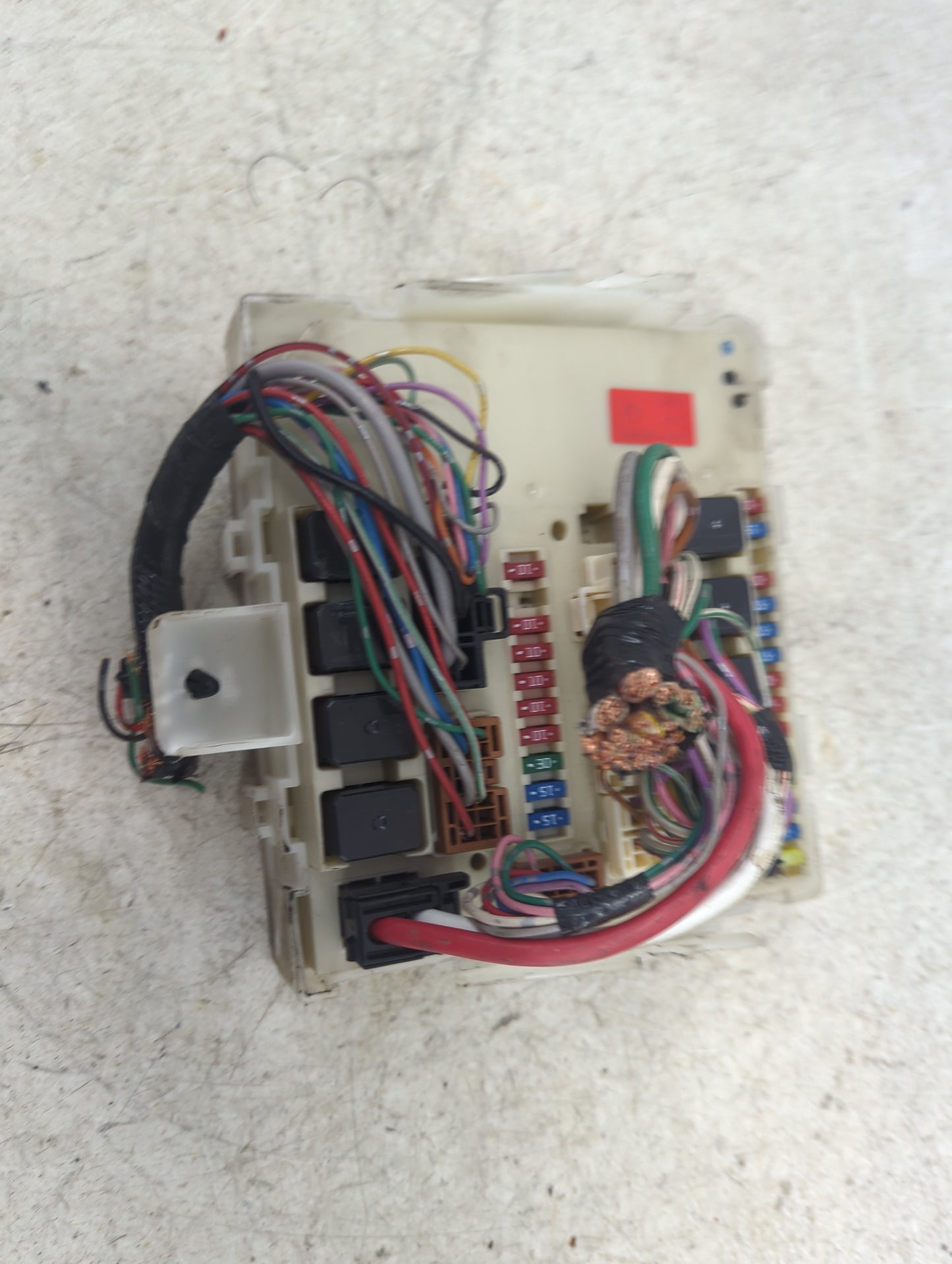 2005-2007 Nissan Xterra Fusebox Fuse Box Panel Relay Module Fits Fits 2005 2006 2007 OEM Used Auto Parts - Oemusedautoparts1