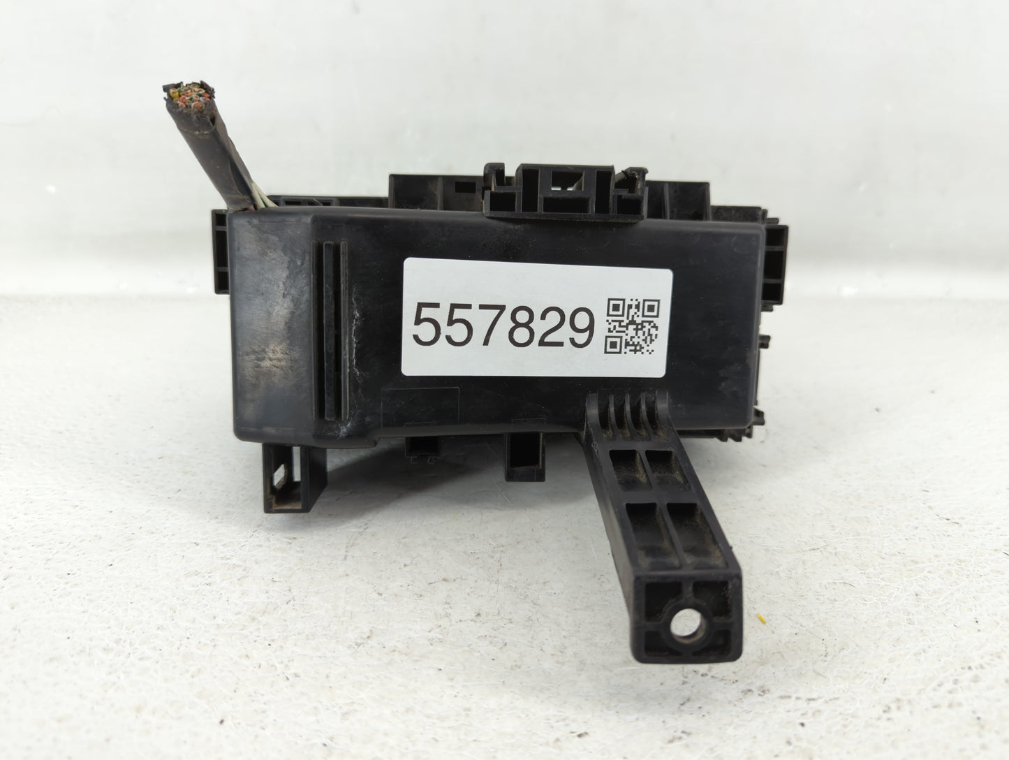 2005-2007 Nissan Xterra Fusebox Fuse Box Panel Relay Module P/N:24382 ZP50A Fits Fits 2005 2006 2007 OEM Used Auto Parts - O