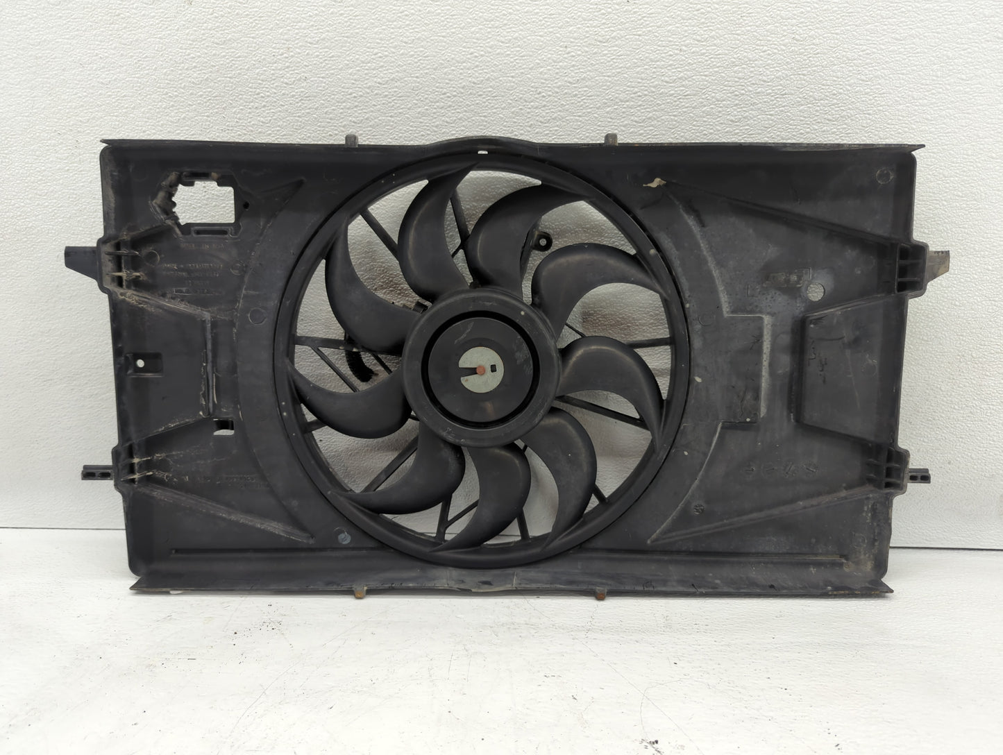 2007-2010 Pontiac G5 Left Radiator Fan Motor Assembly Black - Oemusedautoparts1.com