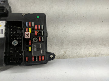 2007-2007 Pontiac G6 Body Control Module Bcm Inner Cabin Fuse Box 1138105