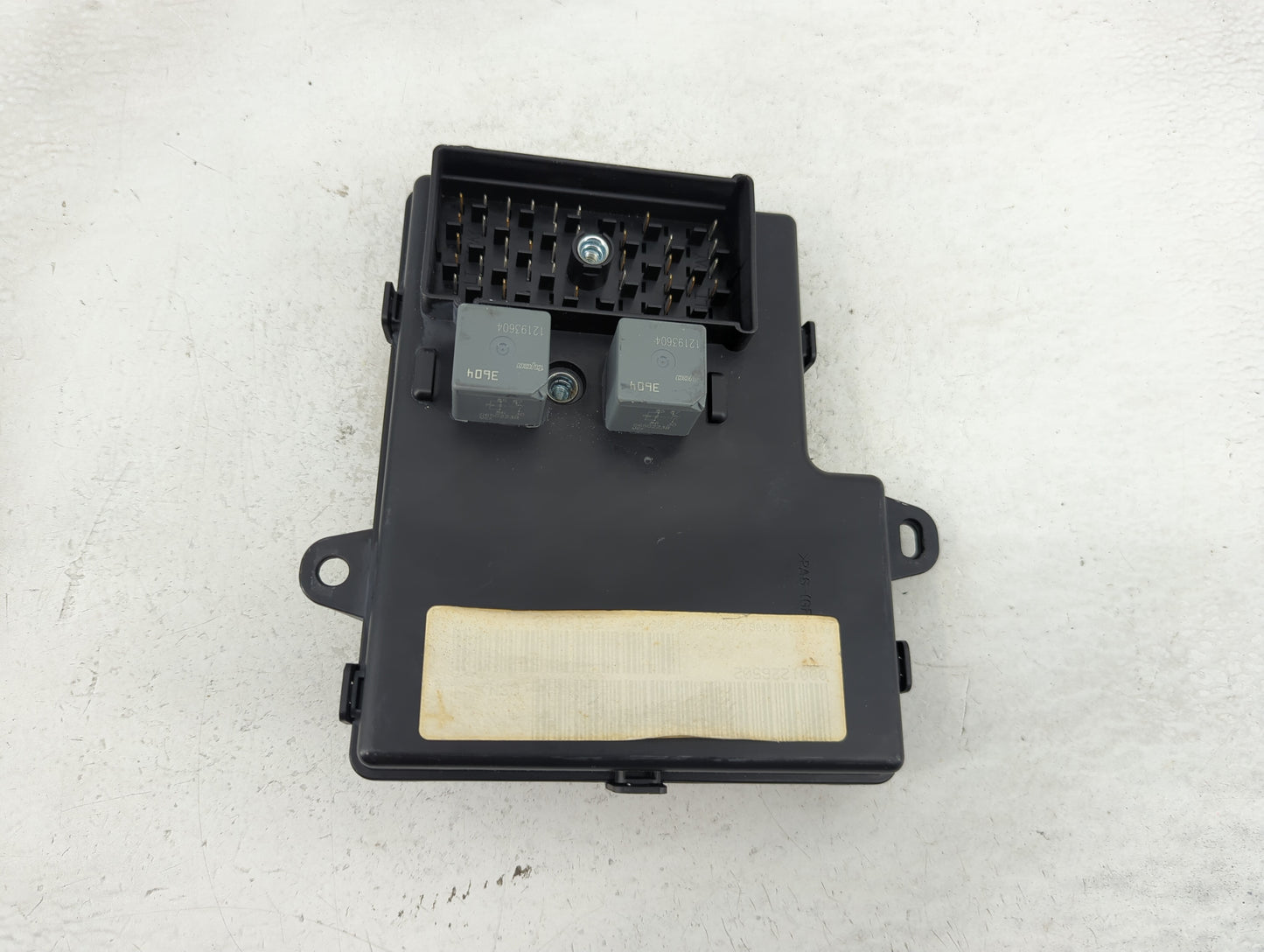 2007-2007 Pontiac G6 Body Control Module Bcm Inner Cabin Fuse Box - Oemusedautoparts1.com