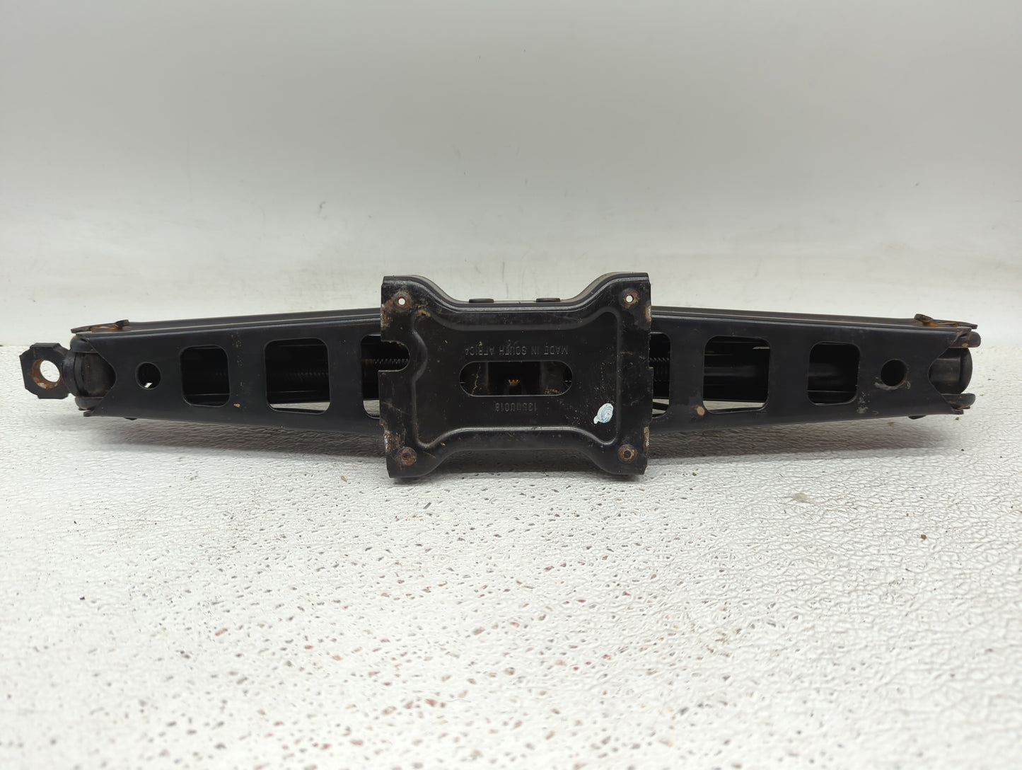 2007 Pontiac Solstice Spare Scissor Car Jack - Oemusedautoparts1.com