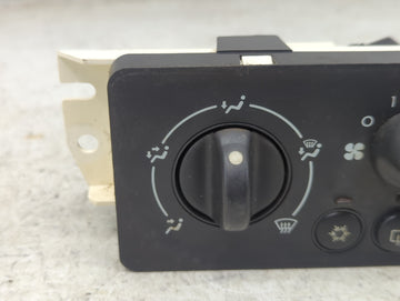 2006-2007 Saturn Ion Climate Control Module Temperature AC/Heater Replacement P/N:15806918 Fits Fits 2006 2007 OEM Used Auto Parts