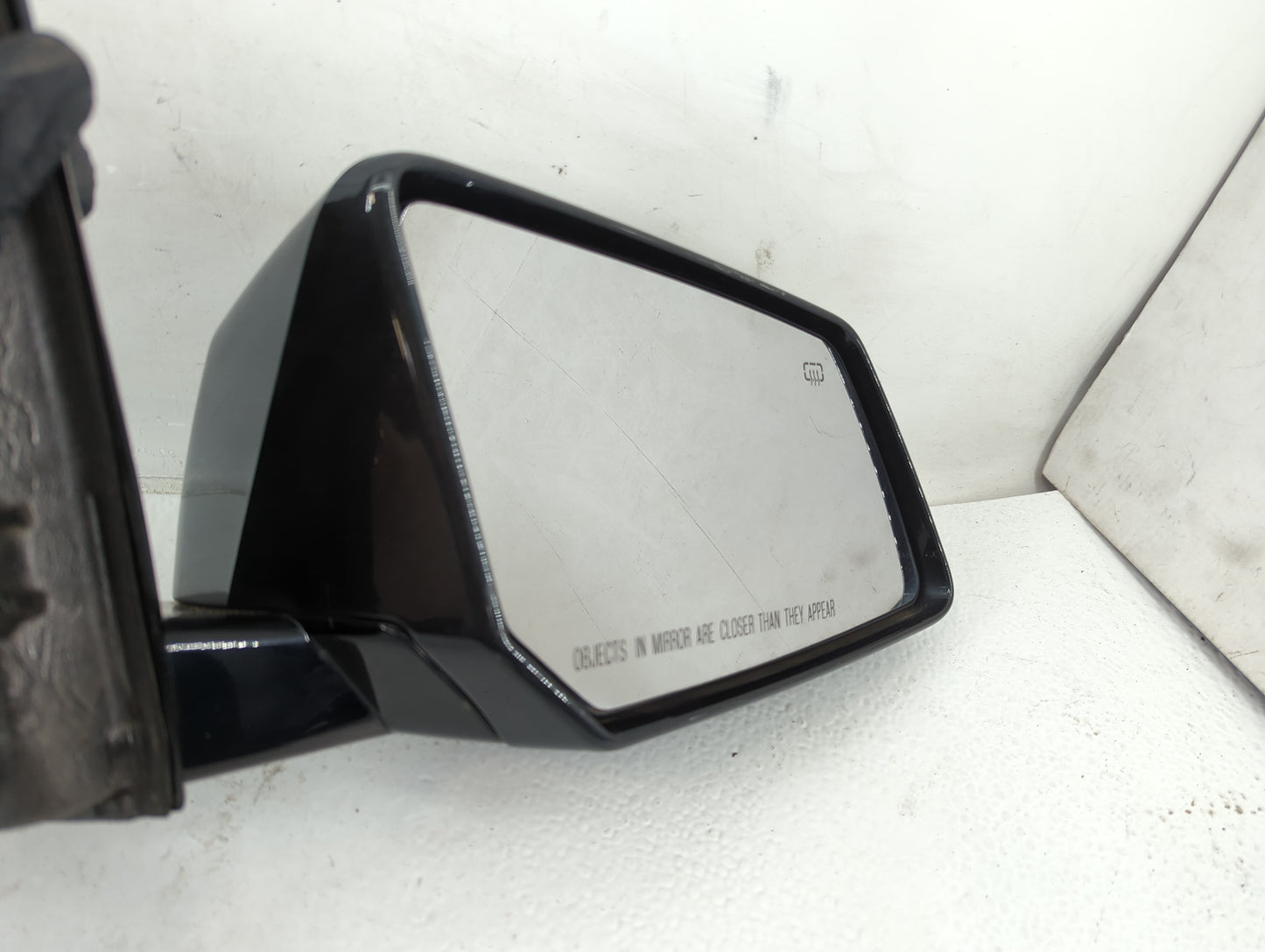 2007 Saturn Outlook Passenger Side View Mirror - Right Door Mirror OEM Used - Oemusedautoparts1.com