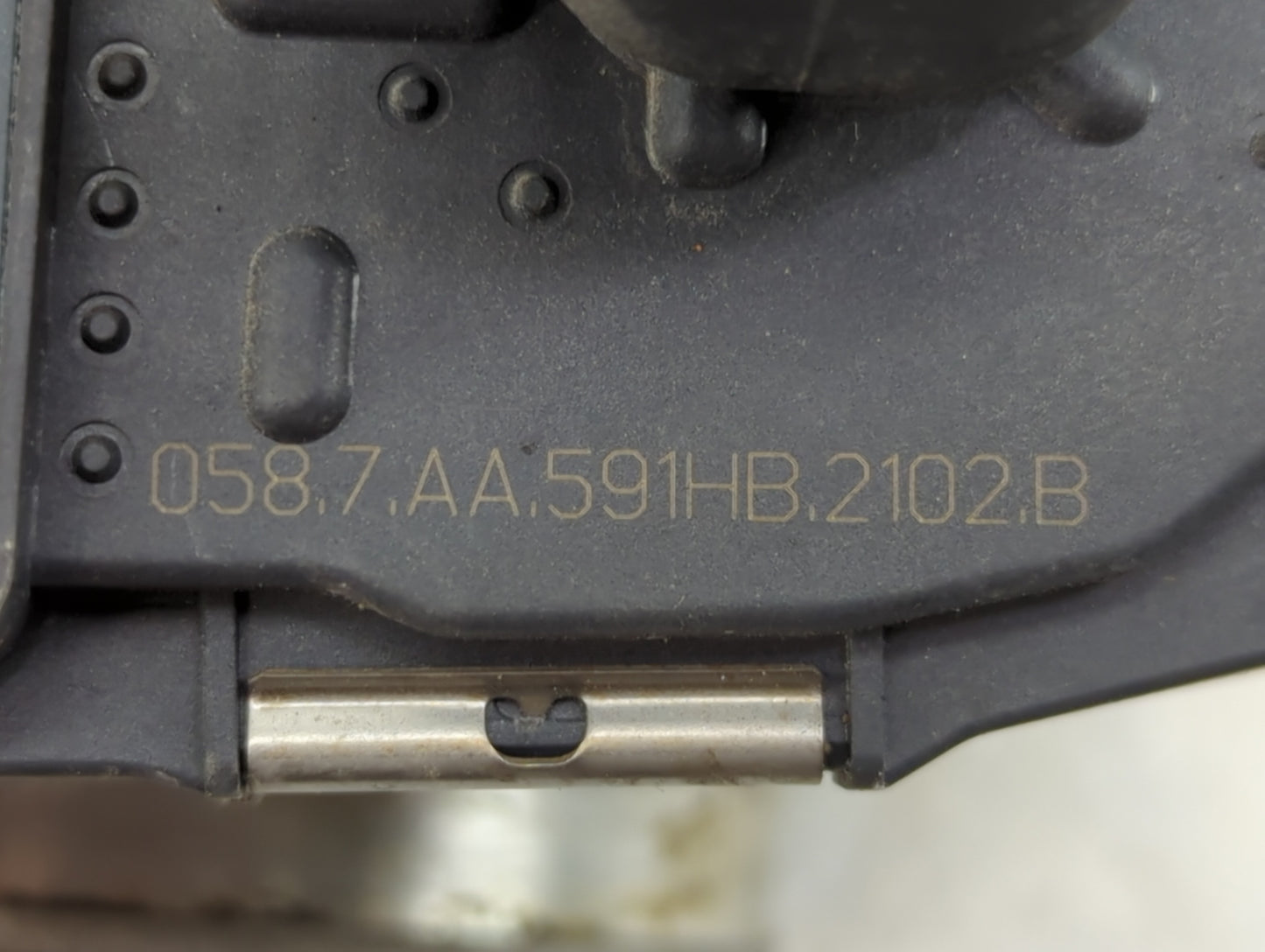 2007 Saturn Outlook Throttle Body Fits Fits 2008 2009 2010 2011 OEM Used Auto Parts - Oemusedautoparts1.com