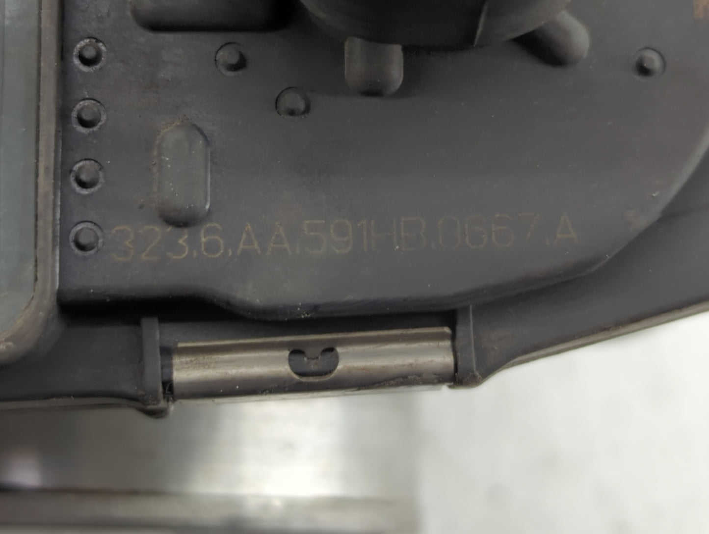 2007 Saturn Outlook Throttle Body Fits Fits 2008 2009 2010 2011 OEM Used Auto Parts - Oemusedautoparts1.com