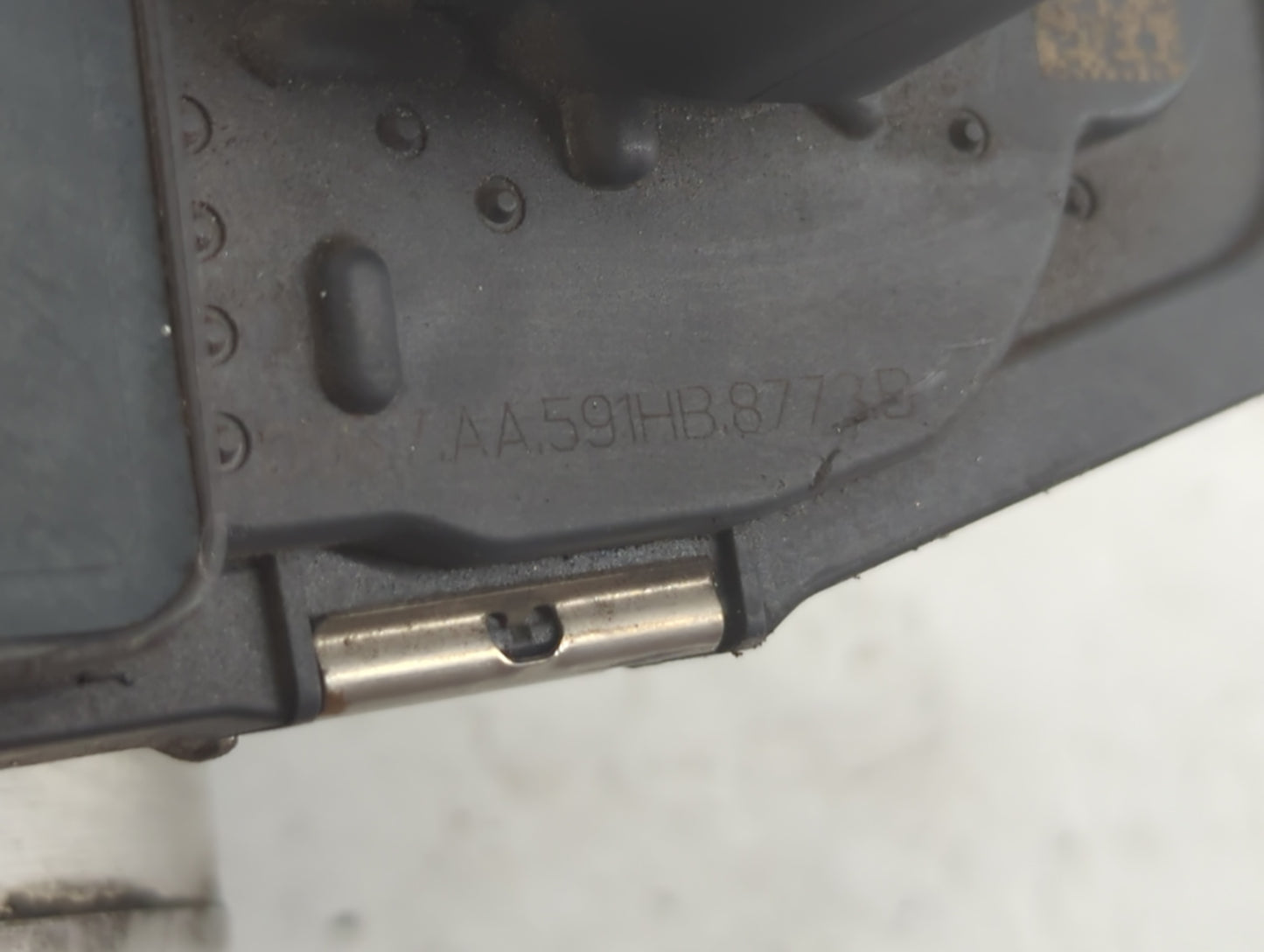 2007 Saturn Outlook Throttle Body P/N:AA591HB8773 Fits Fits 2008 2009 2010 2011 OEM Used Auto Parts - Oemusedautoparts1.com