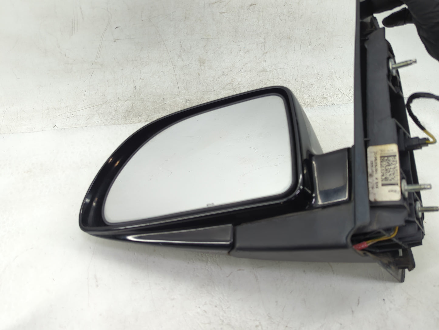 2004-2007 Saturn Vue Driver Side View Mirror - Left Door Mirror OEM Used - Oemusedautoparts1.com