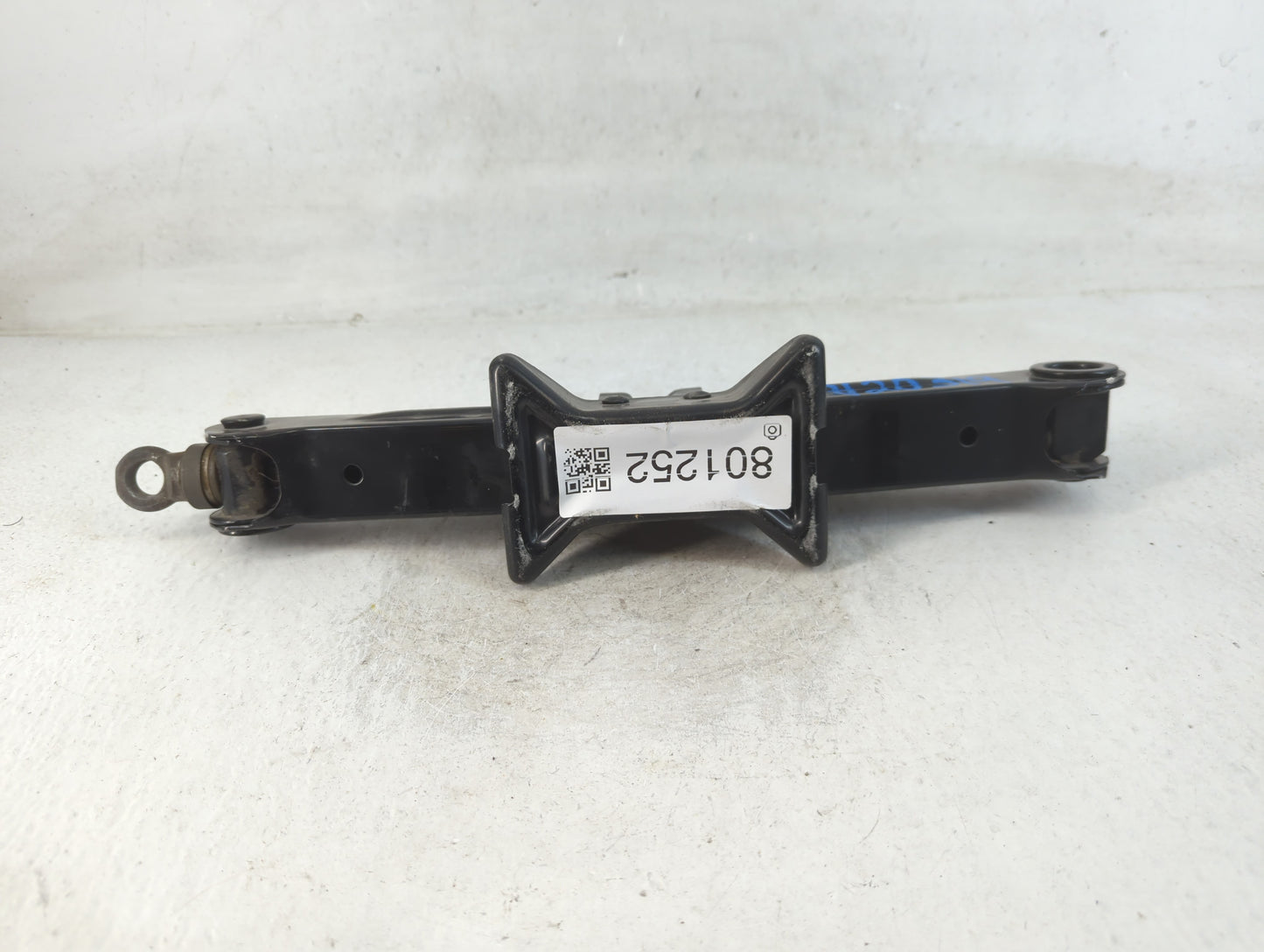 2007 Scion Tc Spare Scissor Car Jack 801252 - Oemusedautoparts1.com