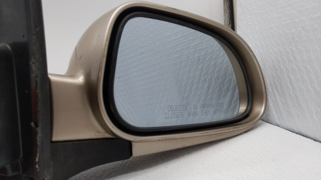 2004-2008 Suzuki Forenza Passenger Side View Mirror - Right Door Mirror OEM Used - Oemusedautoparts1.com