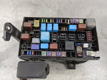 2005-2009 Toyota 4runner Fusebox Fuse Box Panel Relay Module P/N:82662-35A00 Fits Fits 2005 2006 2007 2008 2009 OEM Used Auto Parts