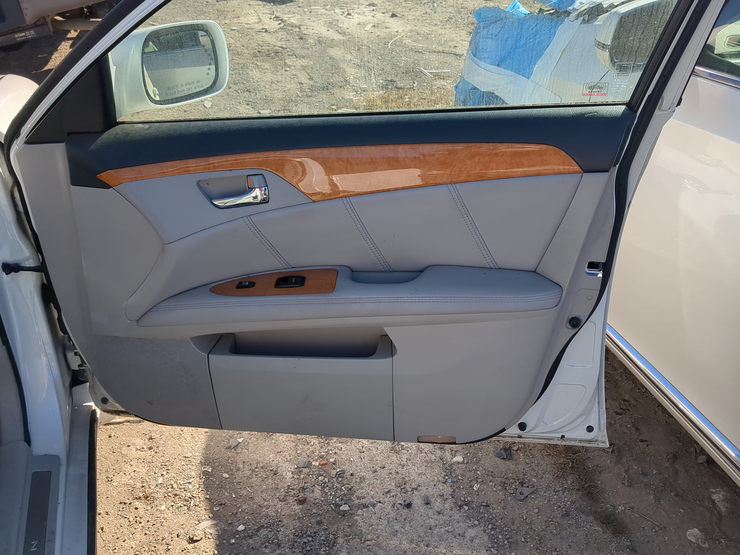 2007 Toyota Avalon Front Right Passenger Interior Door Panel Trim - Oemusedautoparts1.com