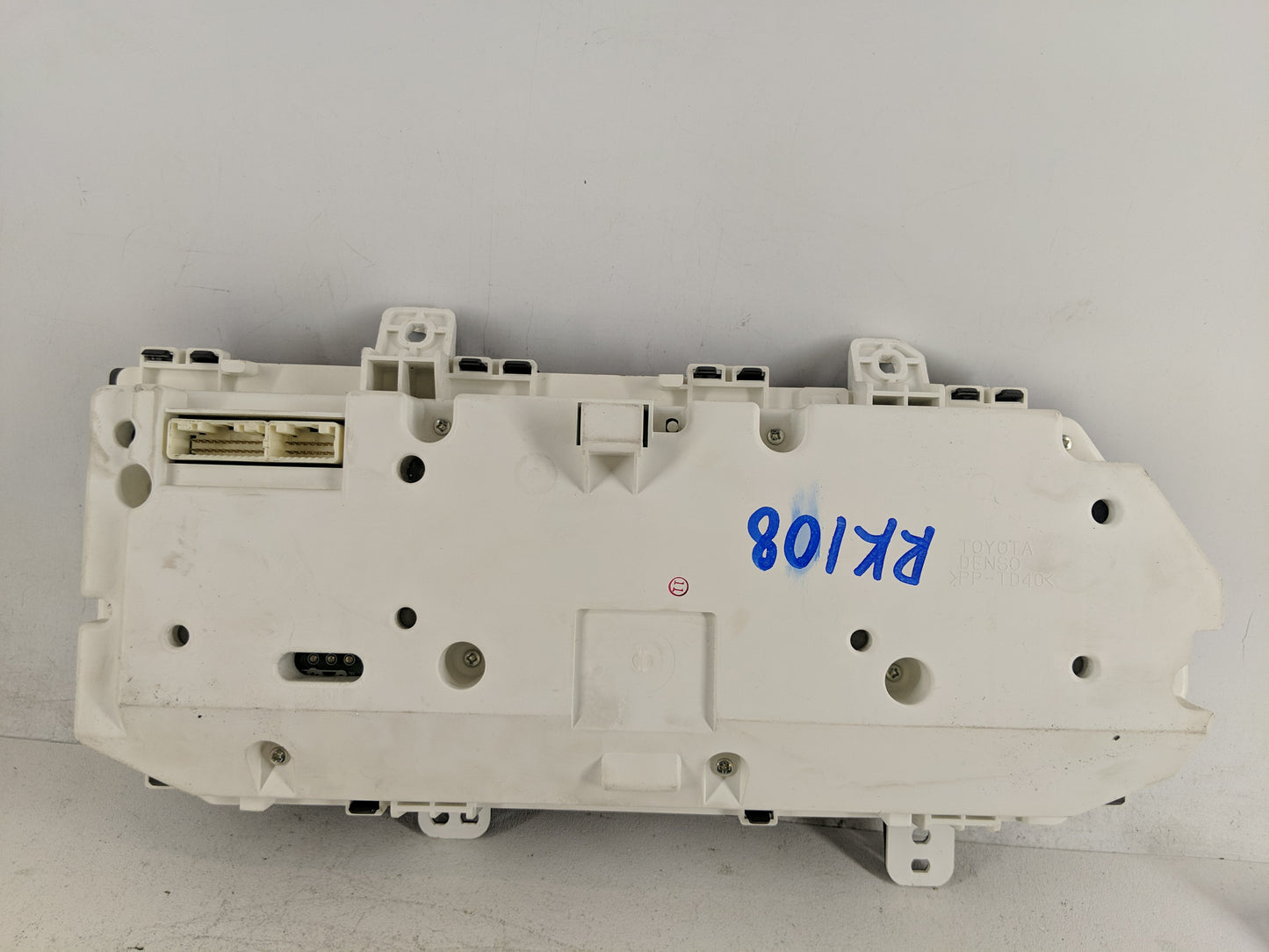 2007 Toyota Avalon Instrument Cluster Speedometer Gauges P/N:83800-07340-00 Fits OEM Used Auto Parts - Oemusedautoparts1.com