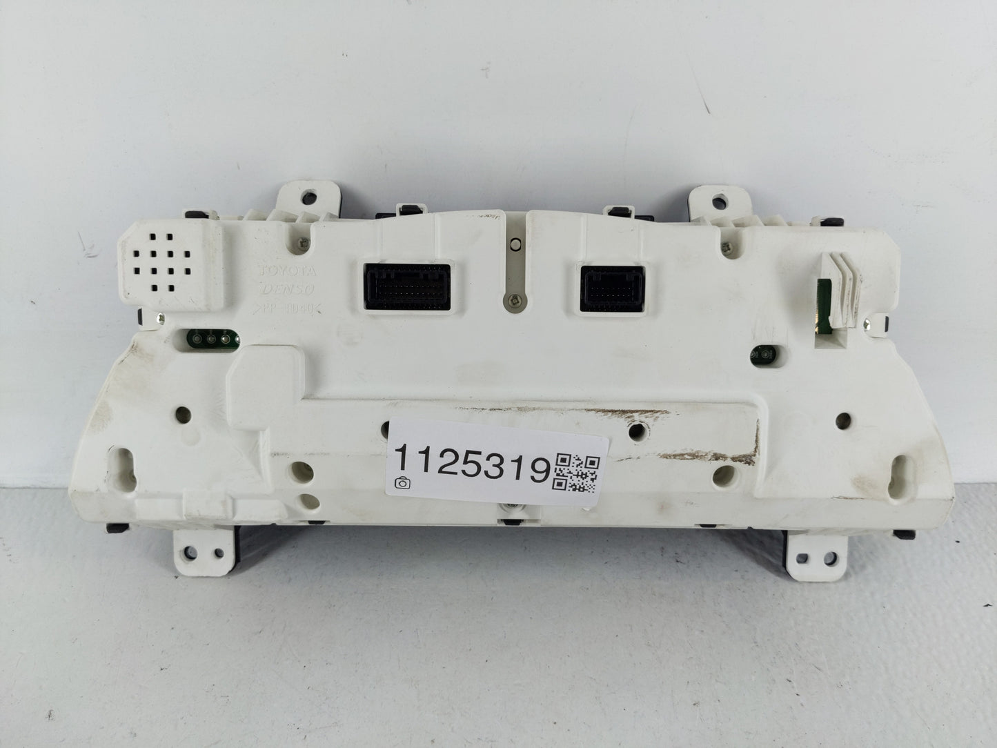 2007-2009 Toyota Camry Instrument Cluster Speedometer Gauges P/N:83800-06F70-00 Fits Fits 2007 2008 2009 OEM Used Auto Parts