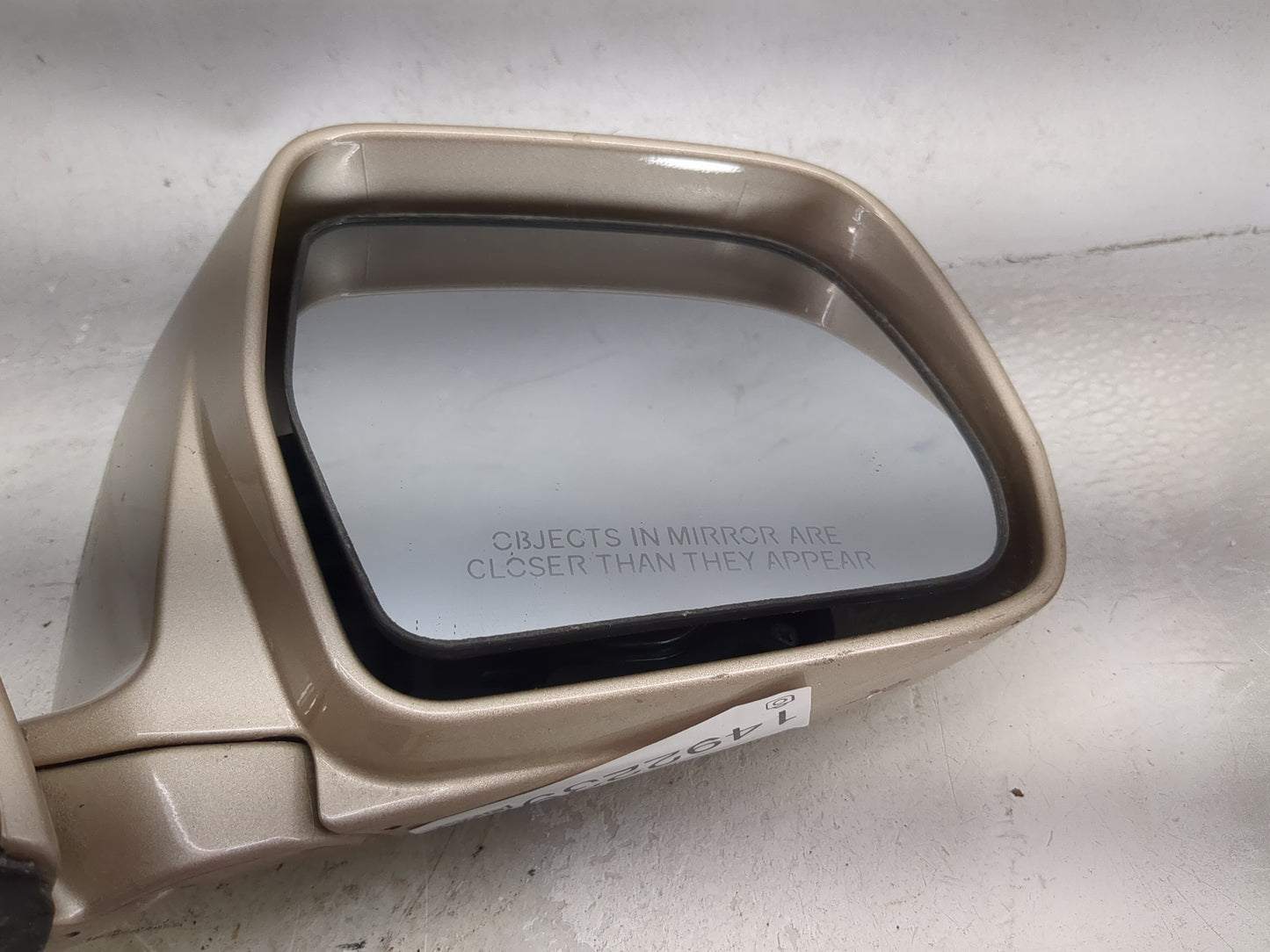 2001-2007 Toyota Highlander Passenger Side View Mirror - Right Door Mirror OEM Used - Oemusedautoparts1.com