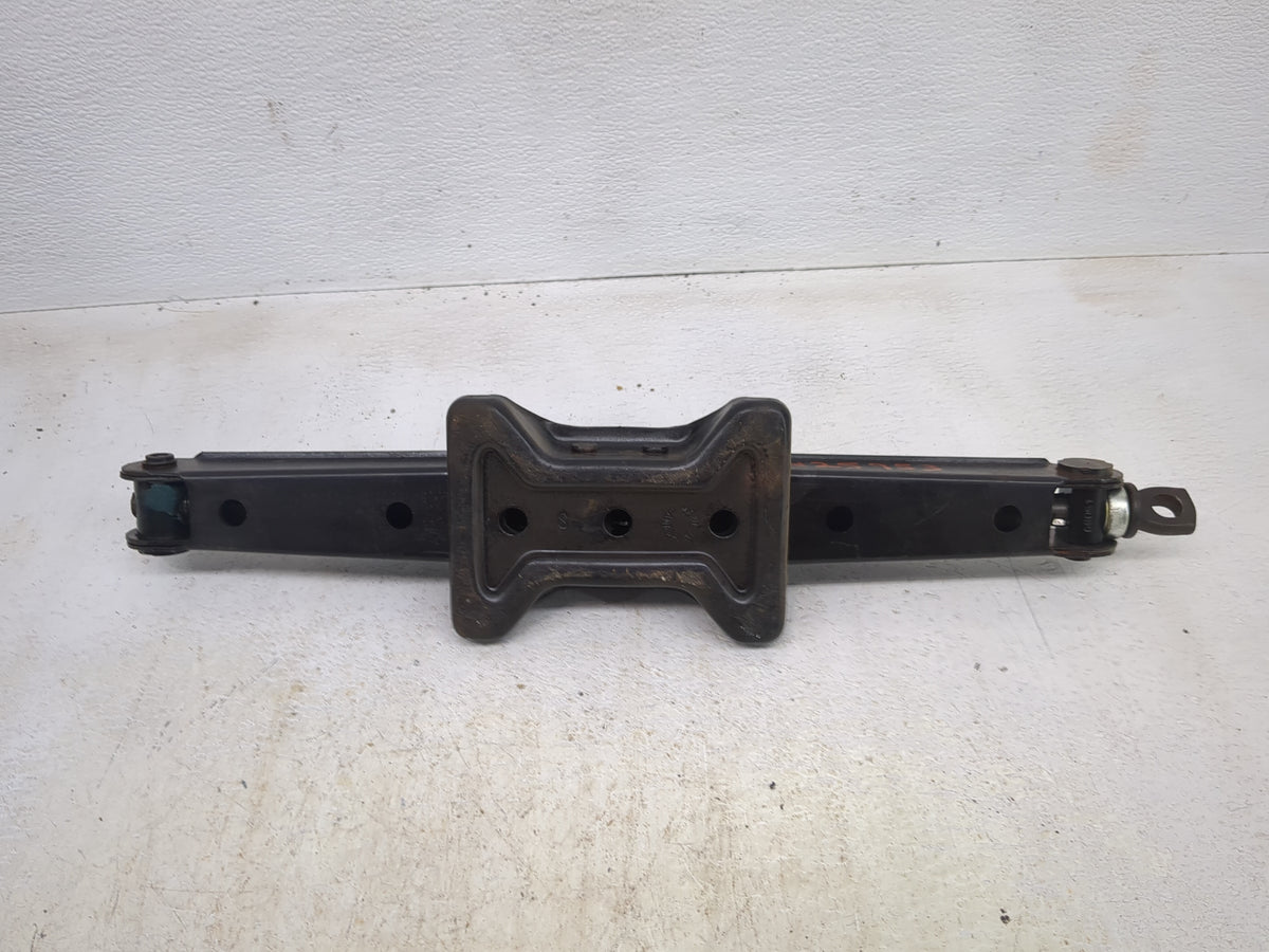 2007 Toyota Highlander Spare Scissor Car Jack - Oemusedautoparts1.com