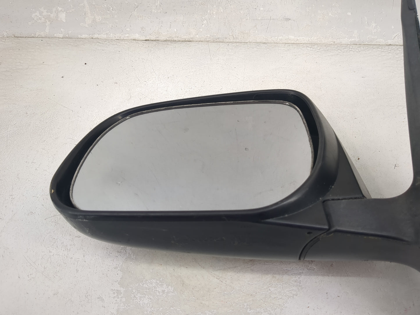 2006-2008 Toyota Rav4 Driver Side View Mirror - Left Door Mirror OEM Used - Oemusedautoparts1.com