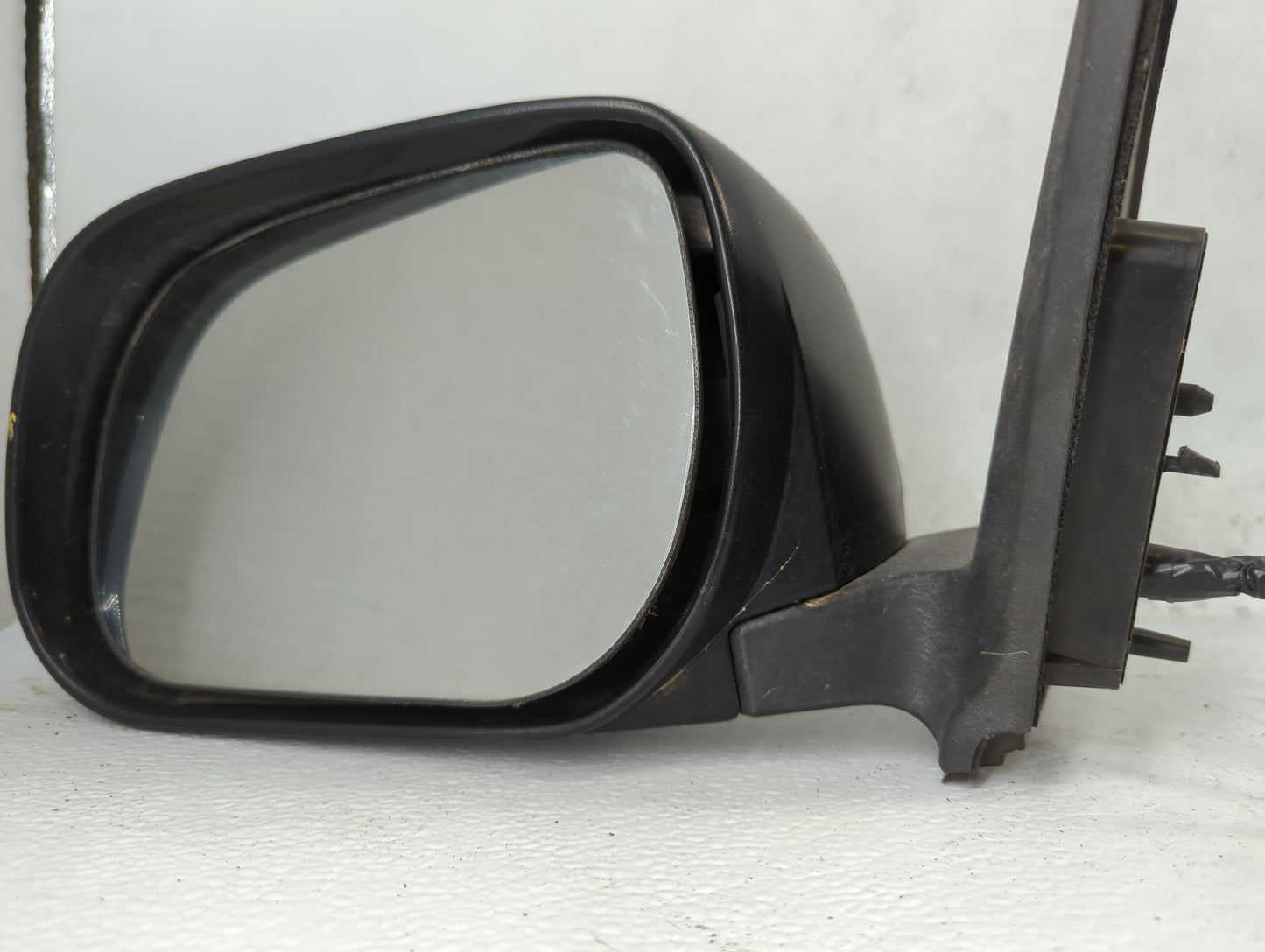 2006-2008 Toyota Rav4 Driver Side View Mirror - Left Door Mirror OEM Used - Oemusedautoparts1.com