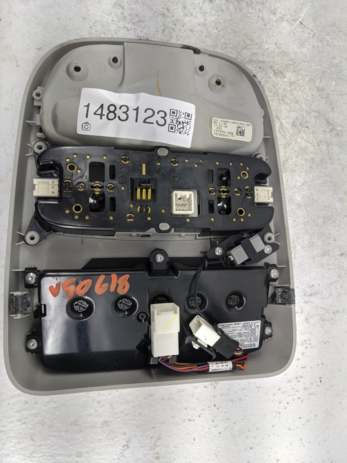 2007-2008 Toyota Sienna Overhead Console W/rear Climate Control Gray - Oemusedautoparts1.com