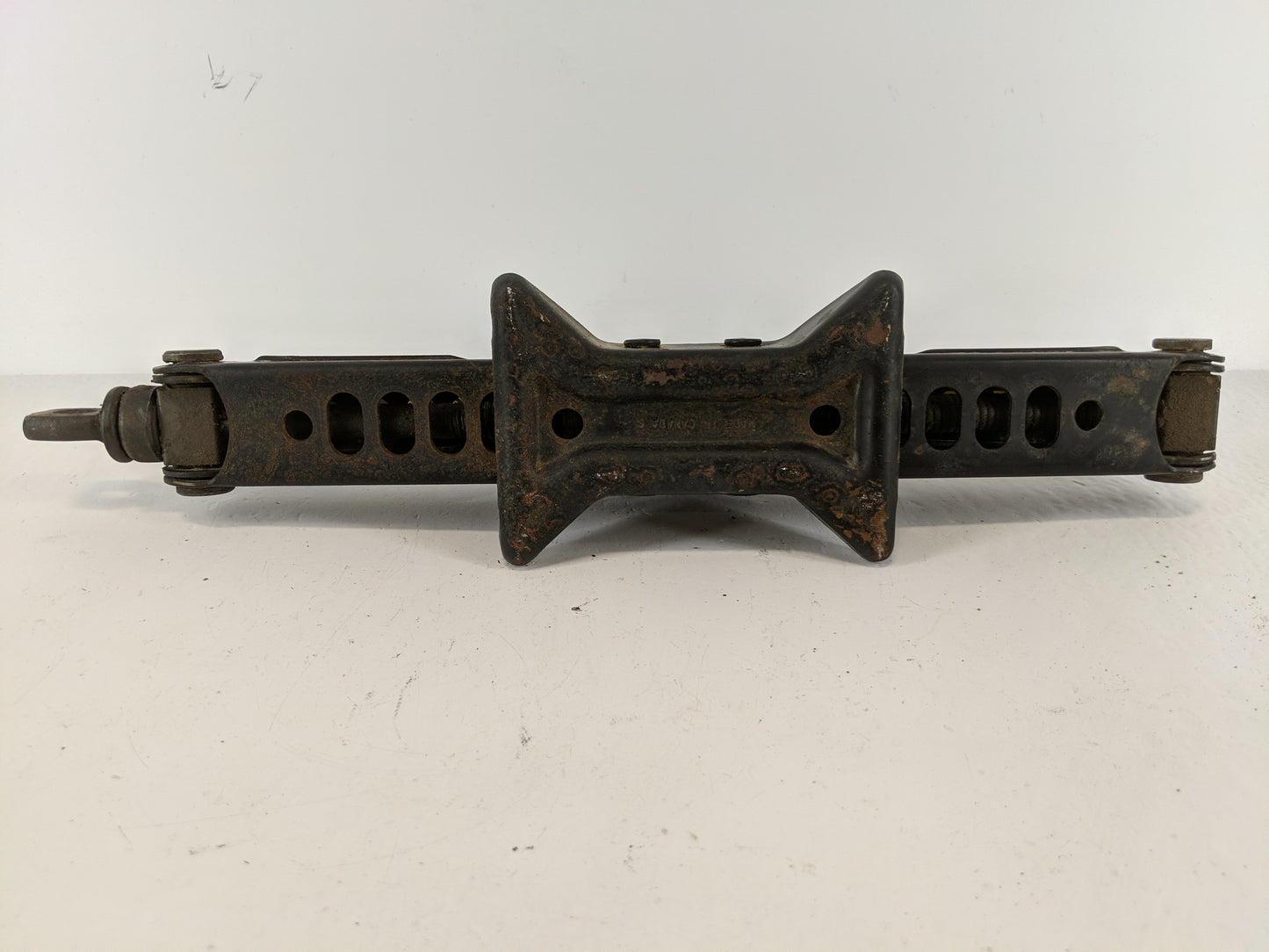 2007 Toyota Solara Spare Scissor Car Jack 1100902 - Oemusedautoparts1.com