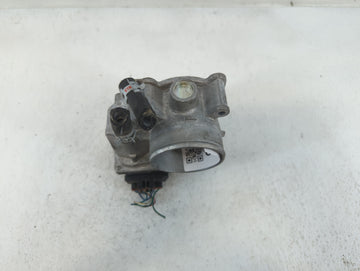2005-2015 Toyota Tacoma Throttle Body P/N:22030-75020 Fits Fits 2005 2006 2007 2008 2009 2010 2011 2012 2013 2014 2015 OEM Used Auto Parts