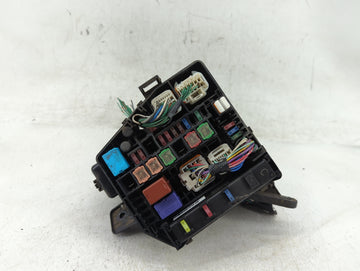 2006-2011 Toyota Yaris Fusebox Fuse Box Panel Relay Module P/N:82662-52301 Fits Fits 2006 2007 2008 2009 2010 2011 OEM Used Auto Parts